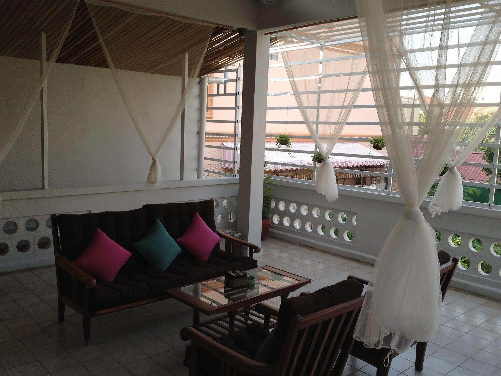 Cozy Boutique Hotel Phnom Penh Exterior foto