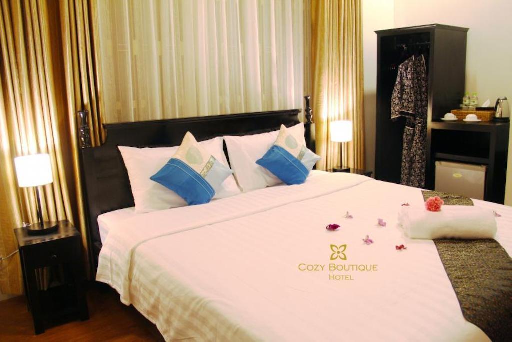 Cozy Boutique Hotel Phnom Penh Exterior foto